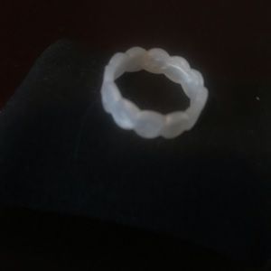 Qalo pearl scallop ring